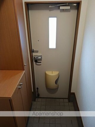 アヴニールⅤ[2DK/42.77m2]の玄関