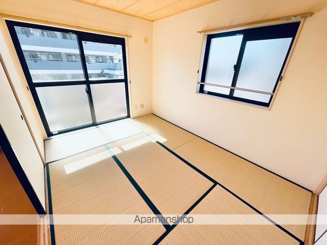 コルティーレ弐番館の内装写真