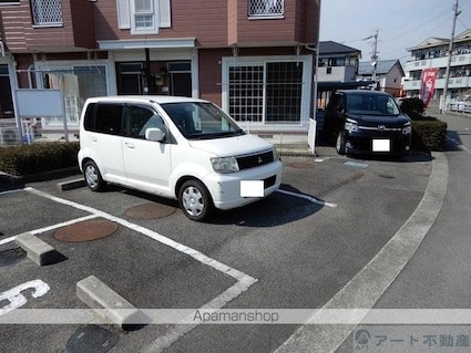 フォンテーヌ・ＫＭ[2LDK/58.12m2]の駐車場2