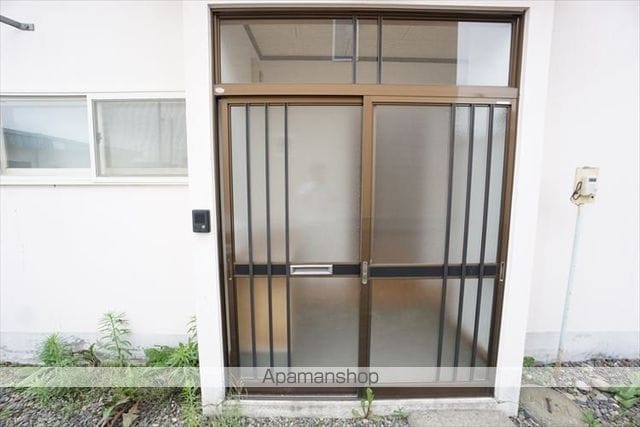 川端様貸家IVの玄関写真
