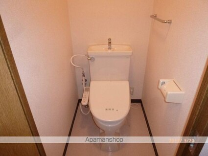 ロイヤルヒル守山[2LDK/58.5m2]のトイレ