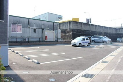 フルール　ドゥ　ロカイユ[1LDK/48.65m2]の駐車場