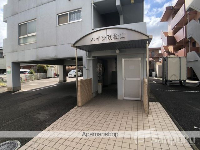 ハイツ南松山の玄関写真