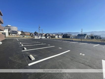 ジュエルズ　Ｂｅ[1K/29.7m2]の駐車場2