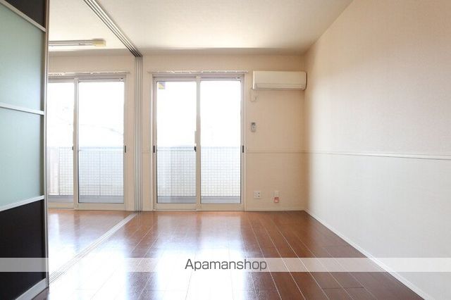 VILLA GARLAND COURTの内装写真