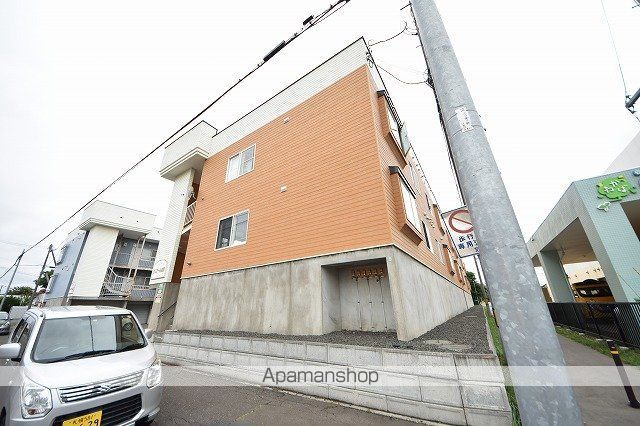 ラミアール若葉の外観写真