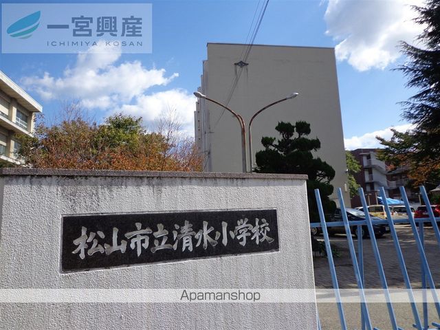 エクレール道後の周辺写真