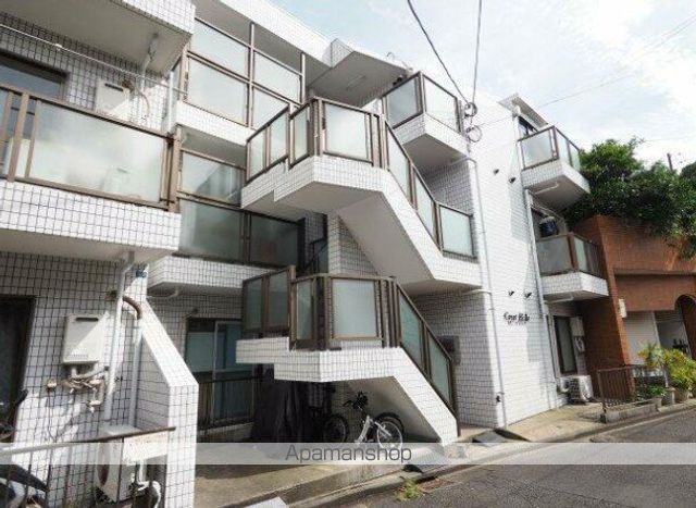 クレストヒルズ横濱三ツ沢WESTの玄関写真