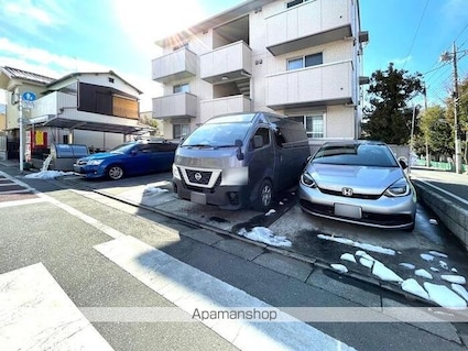 グリーンパーク[1LDK/36.85m2]の駐車場