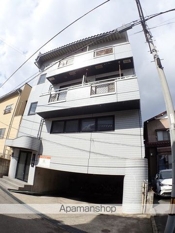 KRビルの外観写真