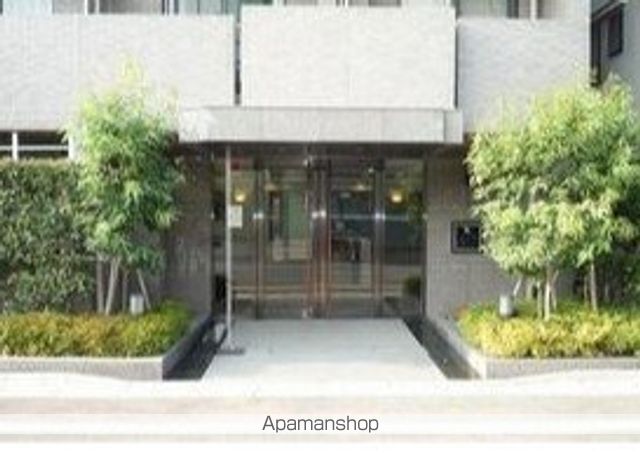 ルーブル多摩川弐番館の玄関写真