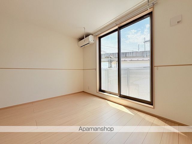 プレミアムホワイトの内装写真