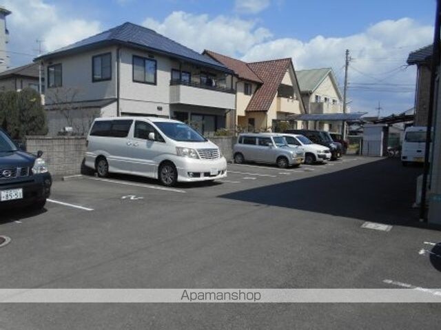 サン・フォーレ　Ｂ棟[2LDK/53.45m2]の駐車場