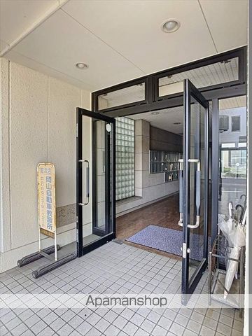 サンライト津島I号館の玄関写真