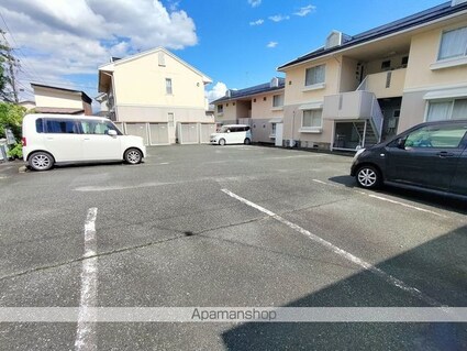 長野県長野市神楽橋[3DK/53.76m2]の駐車場2