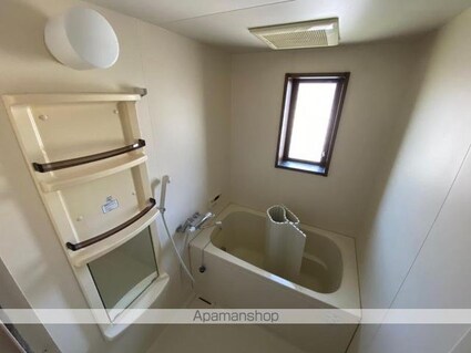 フォブールタウン成合Ｄ・Ｅ棟[3DK/58.38m2]のバス