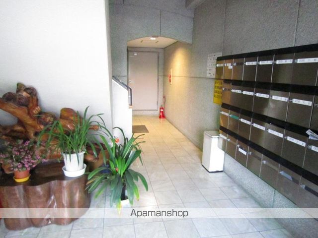 国際グランドハイツの玄関写真