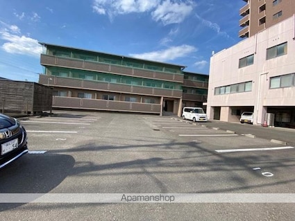 レジデンスＭ[1K/30.92m2]の駐車場