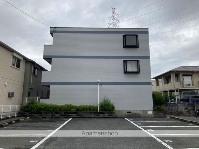 髙井マンションの外観写真
