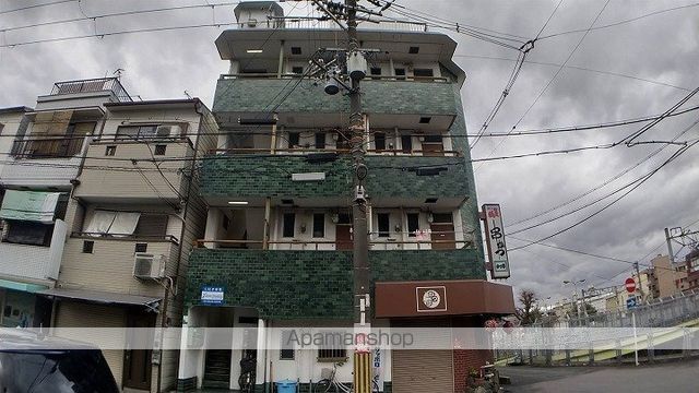 第一秀和マンションの玄関写真