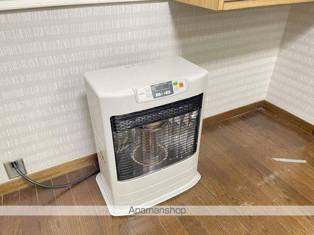 日乃出町10番一棟三戸の内装写真
