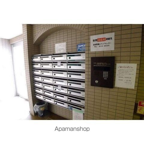 リーブル25の玄関写真