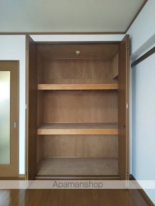 フェニックス松末[1DK/30.4m2]の収納