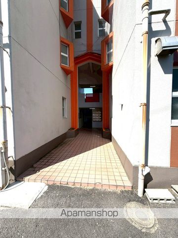 ファーストライフ大塚の玄関写真