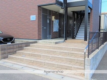 レオパレスアップル[1K/20.81m2]のエントランス