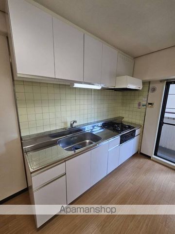 中銀音羽マンシオンの内装写真