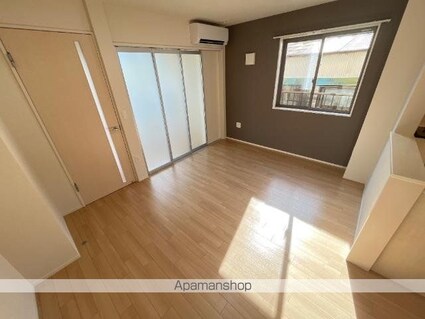 メゾン岩﨑[1LDK/43.21m2]のリビング・居間1