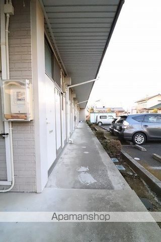 レオパレス新町Bの玄関写真
