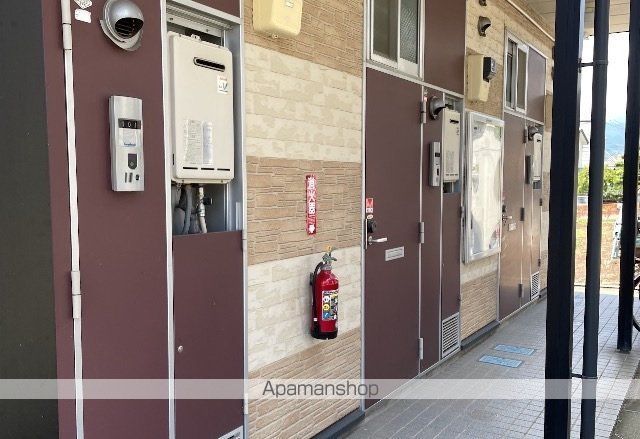 レオパレスパールハイツDの玄関写真