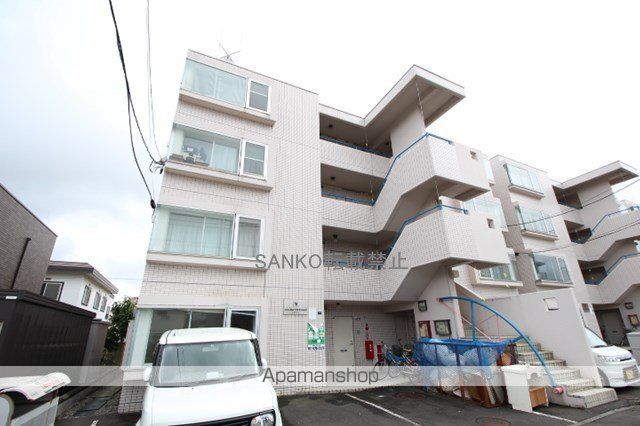 ビッグバーンズマンション北郷IIIAの外観写真