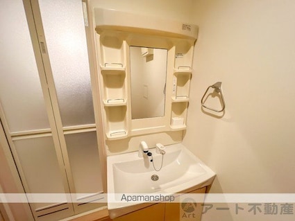 シルバーアース[1K/29.75m2]の洗面所