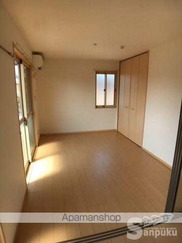 リビングタウン古川西 D棟の内装写真