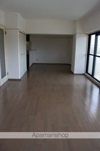 イオラニガーデンIIIの内装写真