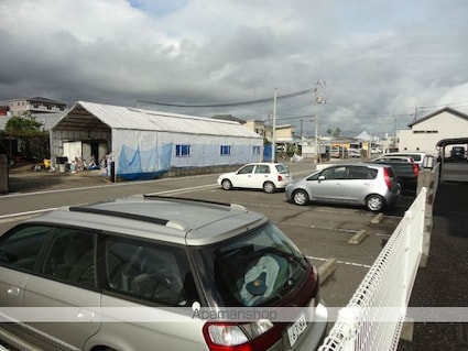 ＴＥＲＲＡＣＥⅠ[2LDK/60.94m2]の駐車場