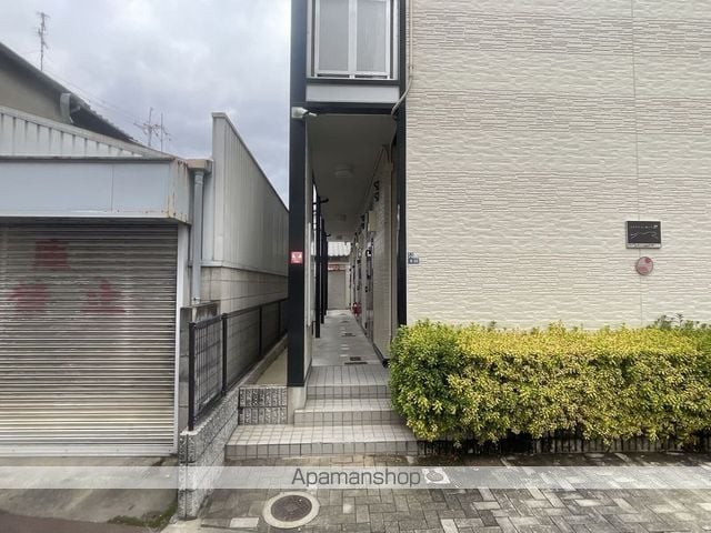 レオパレス三葉の玄関写真