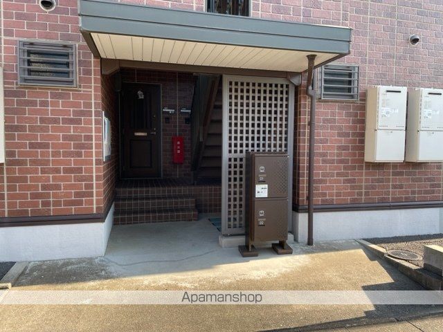 シャレーエスポワール 弐番館の玄関写真