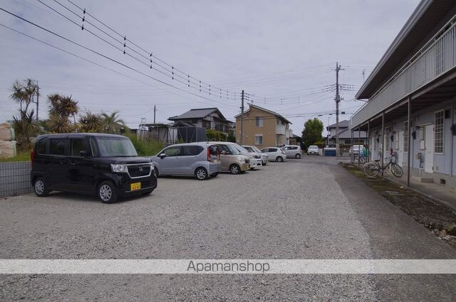 ハイツ沙羅　Ａ棟[1K/27.08m2]の駐車場