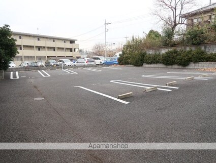 シャトレー明神[1LDK/44.62m2]の駐車場