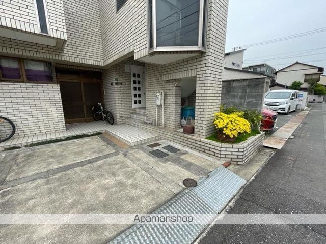 岡ハイツの玄関写真