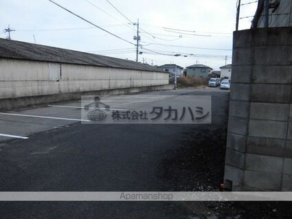 サンハイツ山波[1DK/34.45m2]の駐車場2