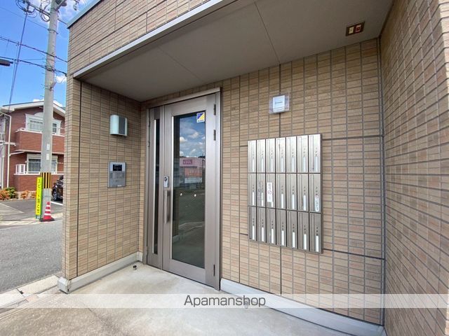 セジュール町坪の玄関写真