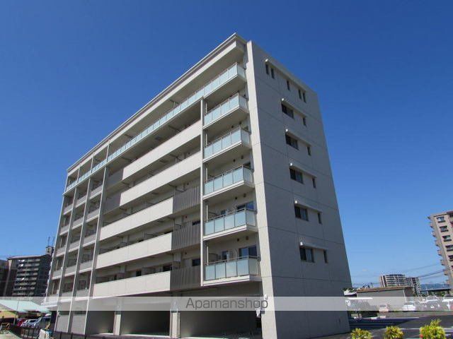 クラウン パレスの玄関写真