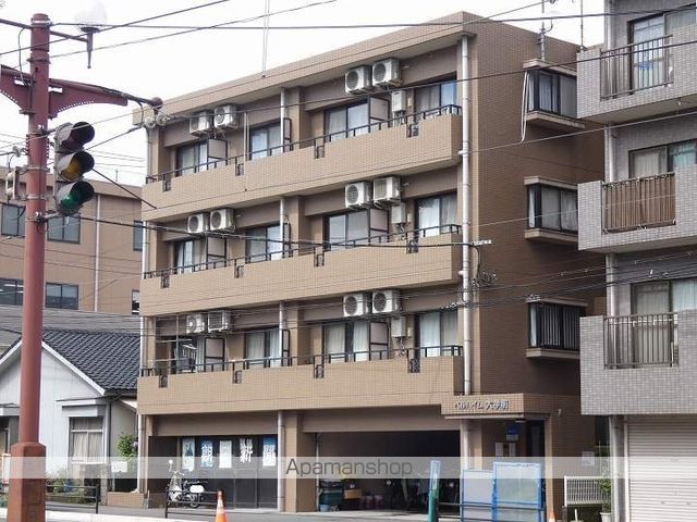 ベルハイム大学前の外観写真