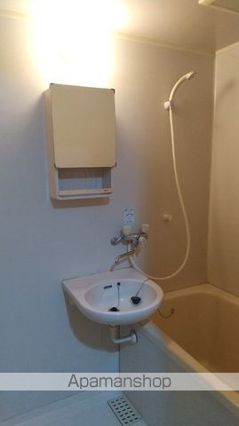 ファミール堀部III A棟の内装写真