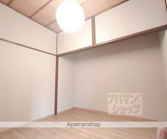 太秦安井二条裏町1-8貸家の内装写真