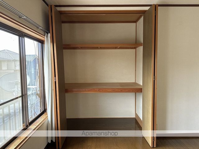 中万々戸建IIの内装写真